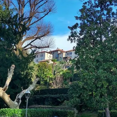 公寓 Horta - Charming Attic With Rooftop View