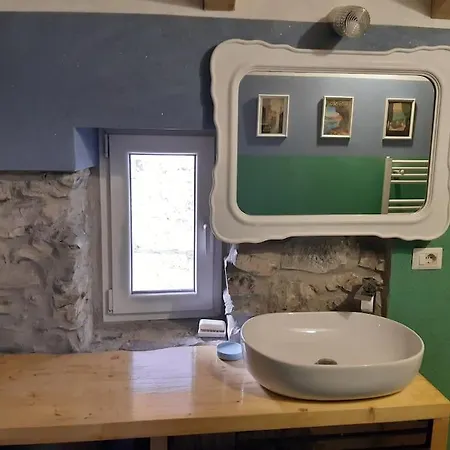 Апартаменты Horta - Charming Attic With Rooftop View Лезено