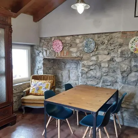 Horta - Charming Attic With Rooftop View * Лезено